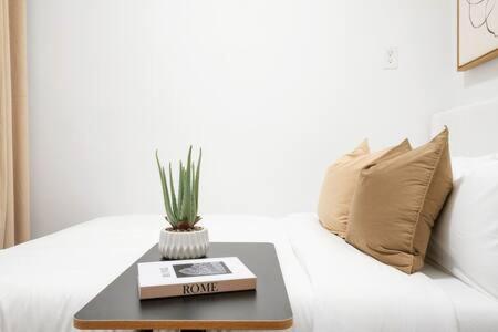 91-2a Stylish 3br 2bth With W D Apartamento